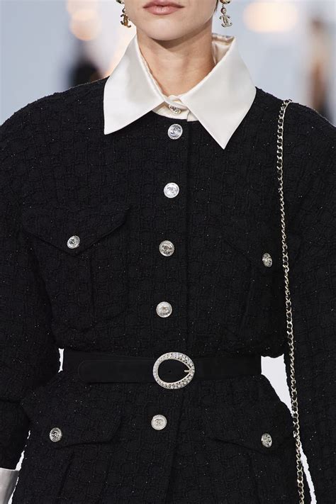 Moda Blazer Donna: la giacca di Chanel icona di .